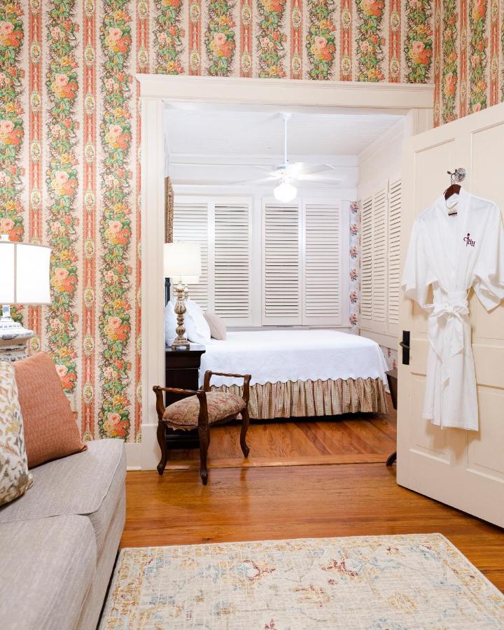 Hotel Captain Henderson House Arkadelphia Habitación foto