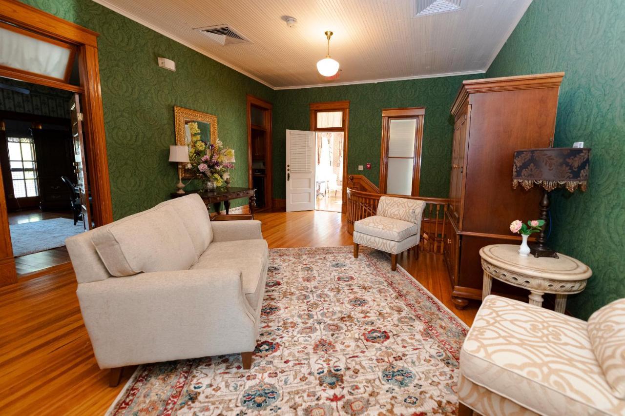 Hotel Captain Henderson House Arkadelphia Exterior foto