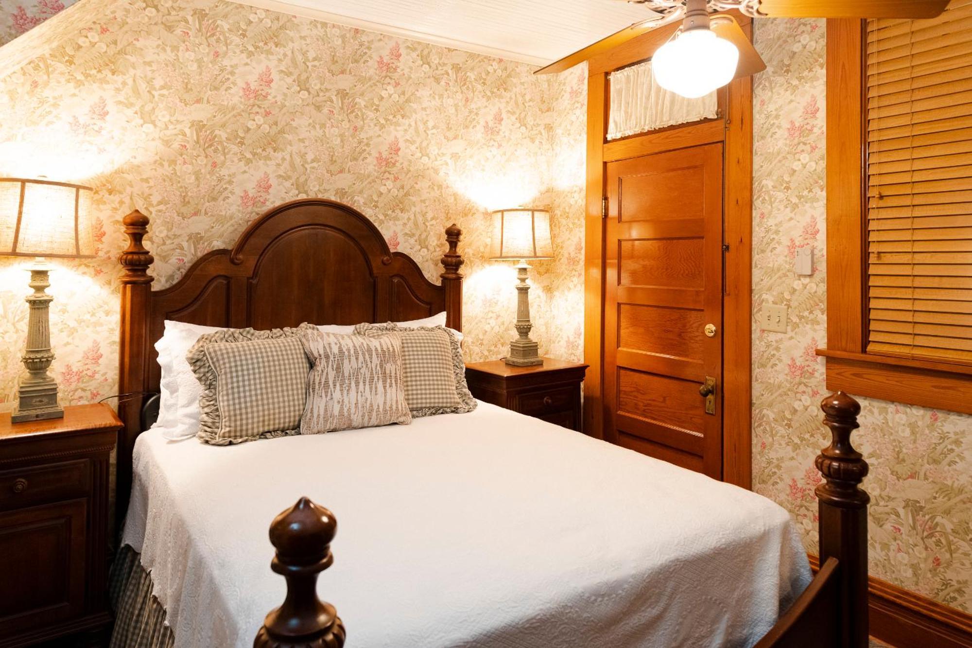 Hotel Captain Henderson House Arkadelphia Habitación foto