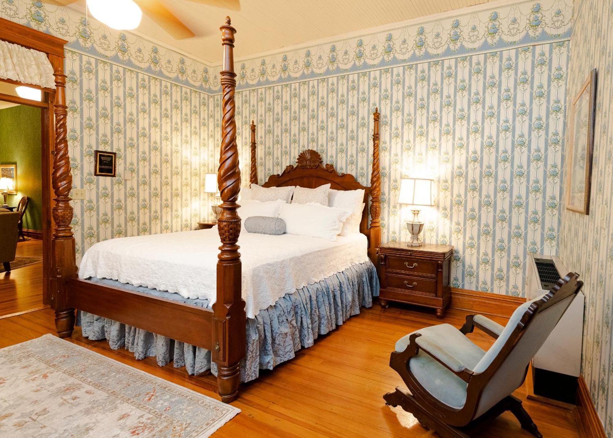 Hotel Captain Henderson House Arkadelphia Habitación foto