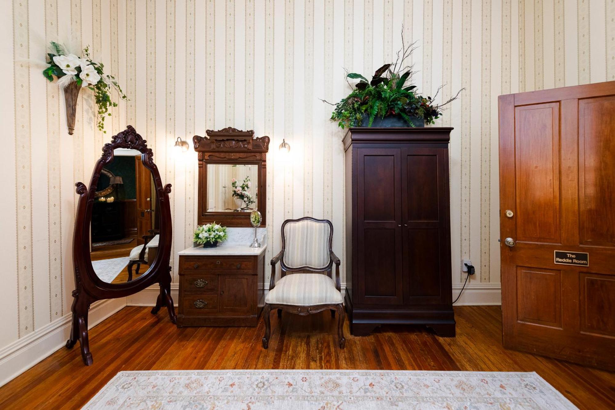 Hotel Captain Henderson House Arkadelphia Habitación foto